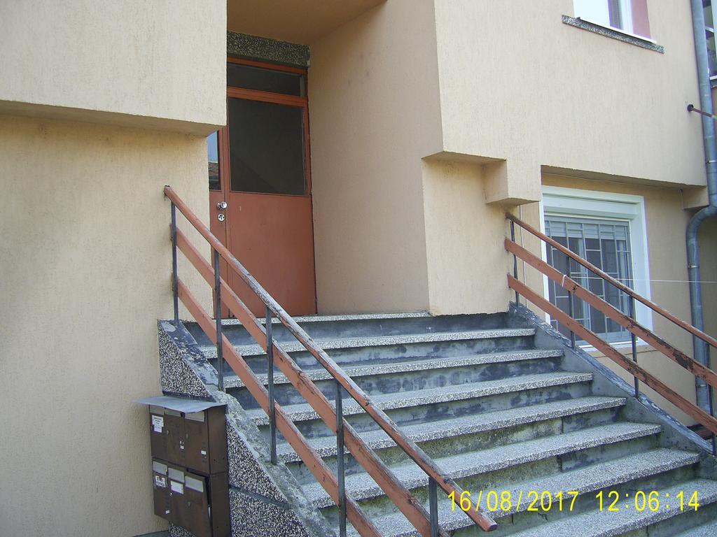 Апартаменти Studio Pleven Center Номер фото